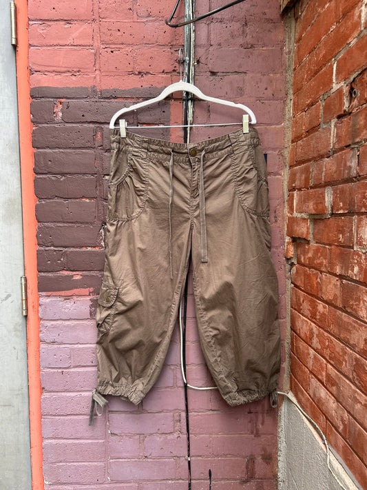 Y2K Vintage Calvin Klein Green Cargo Capris / 40 Waist