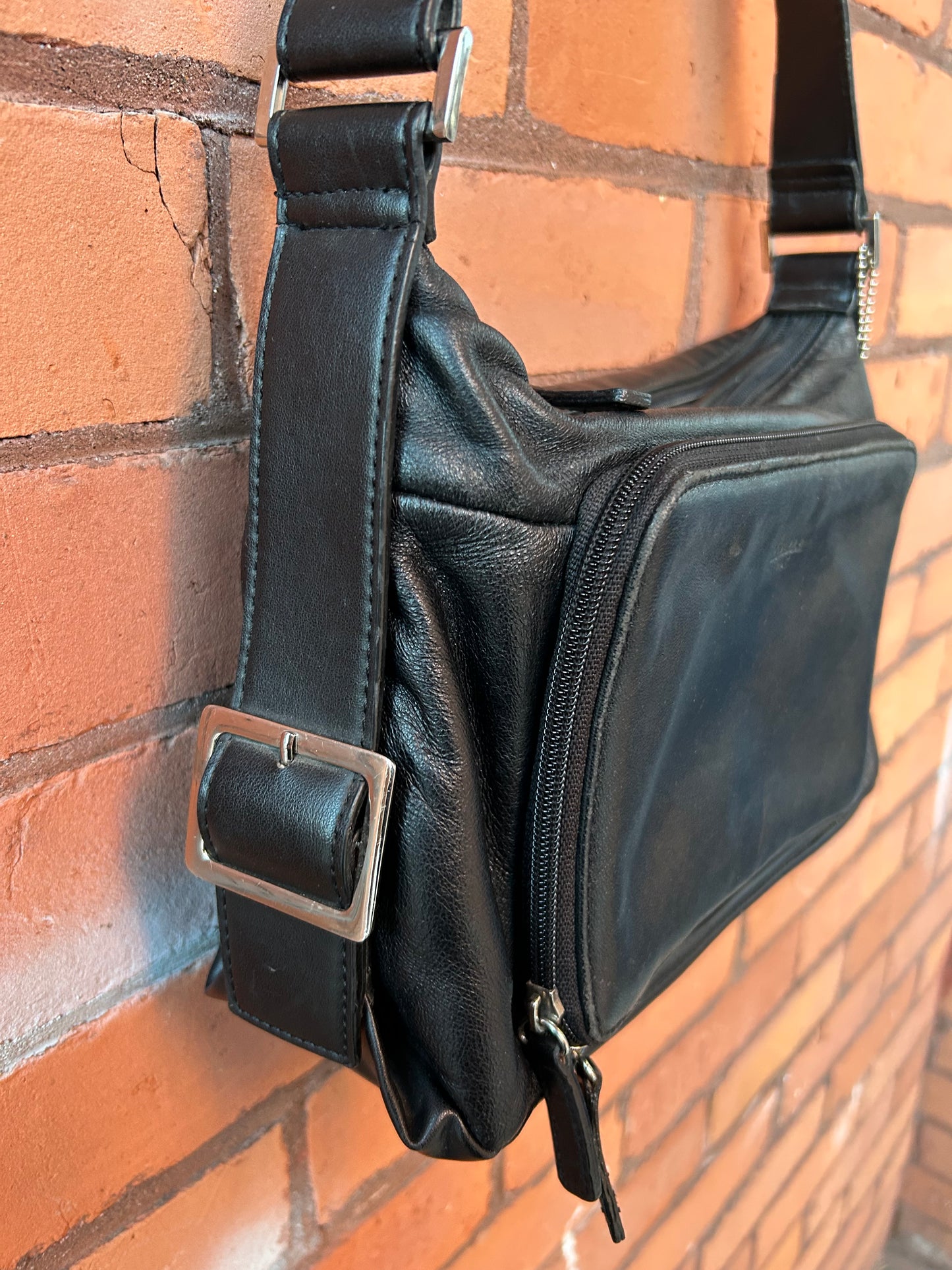 Y2K Vintage Black Leather Shoulder Purse