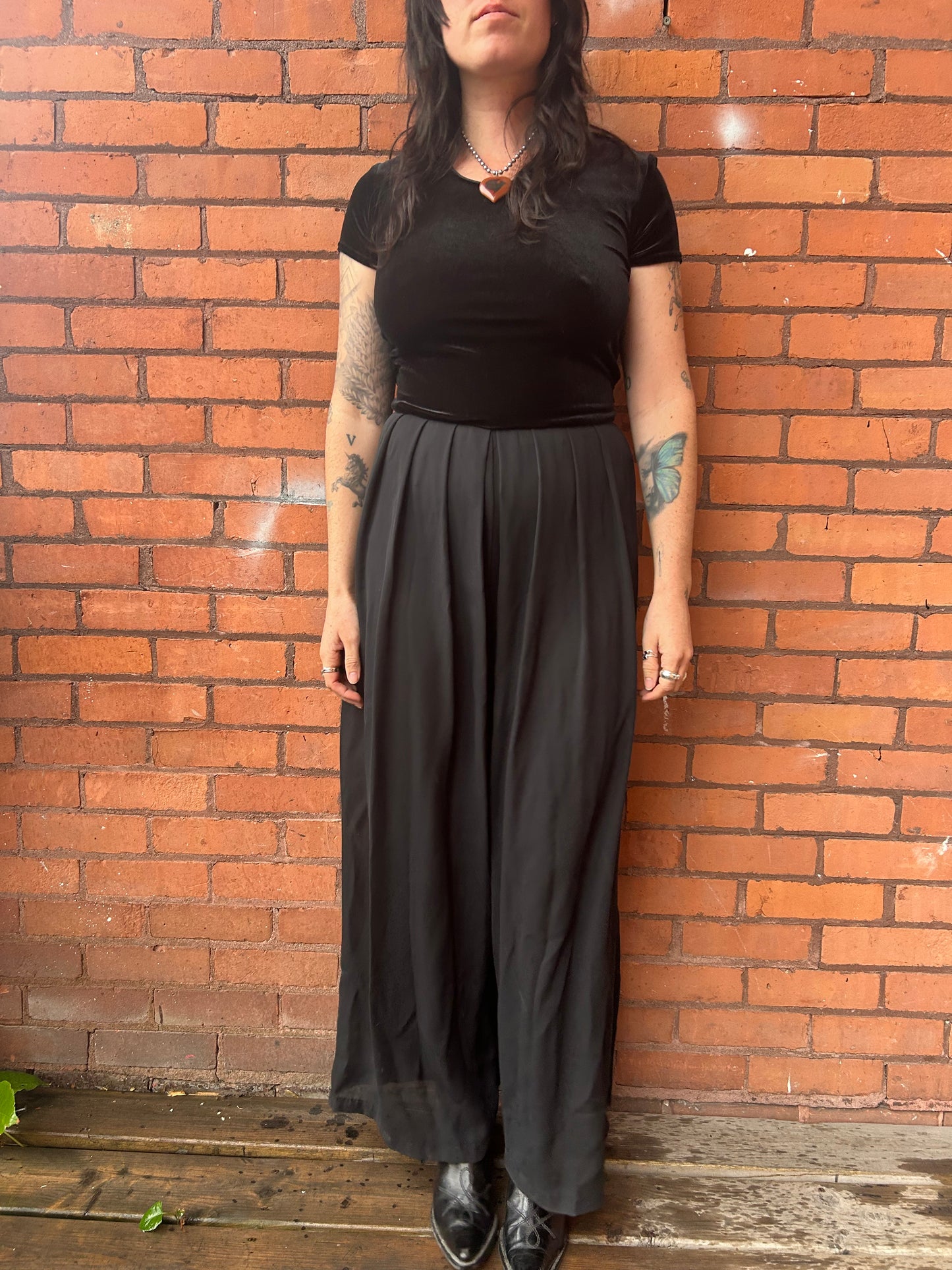 90’s Vintage Black Velvet Bow Wide Leg Jumpsuit / Size 8-10