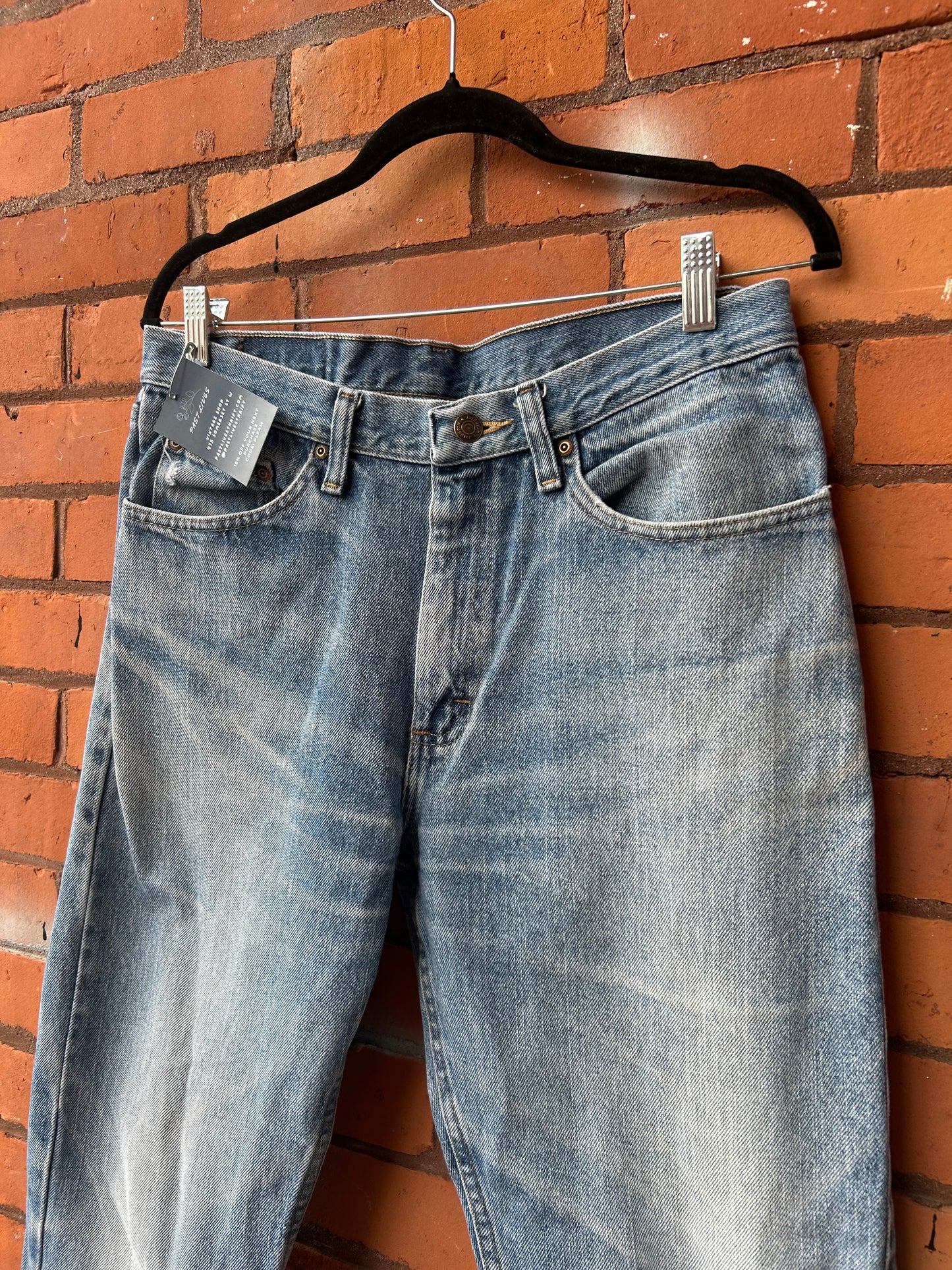 90's Vintage Distressed Light Wash Straight Leg Jeans / 32 Waist