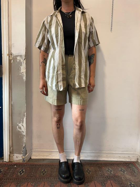 90’s Vintage Bold Olive & White Striped Short Sleeve Button Down / Size L