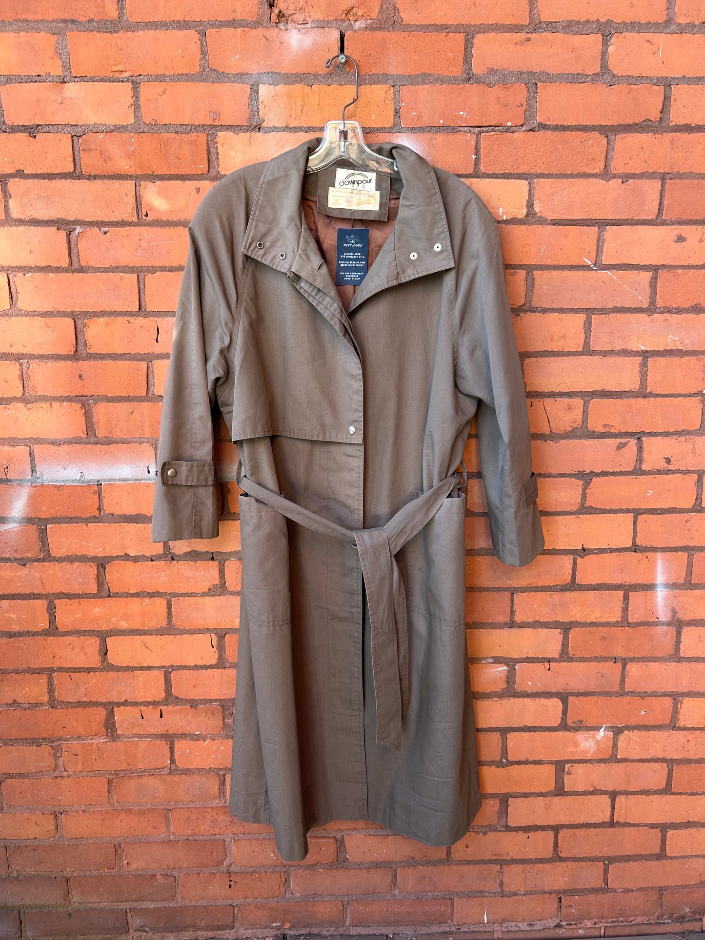 70’s Vintage Khaki Trench Coat / Size S-M