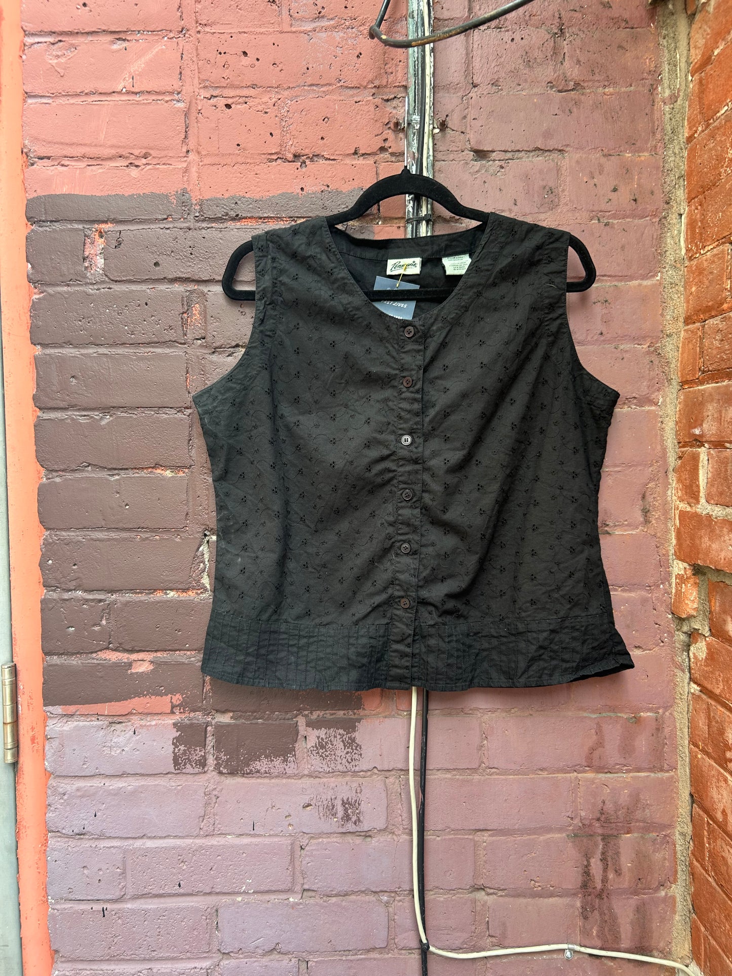 Y2K Vintage Black Cotton Eyelet Button Down Tank / Size M
