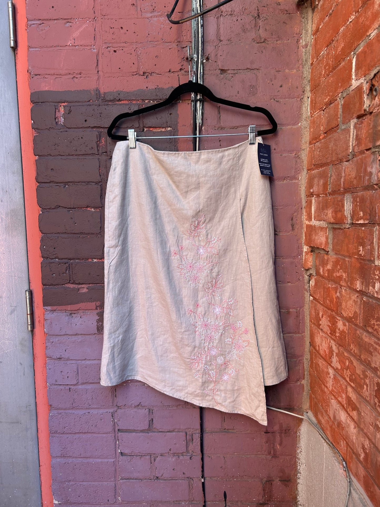 Y2K Vintage Asymmetrical Floral Embroidered Beige Linen Midi Skirt / 34 Waist