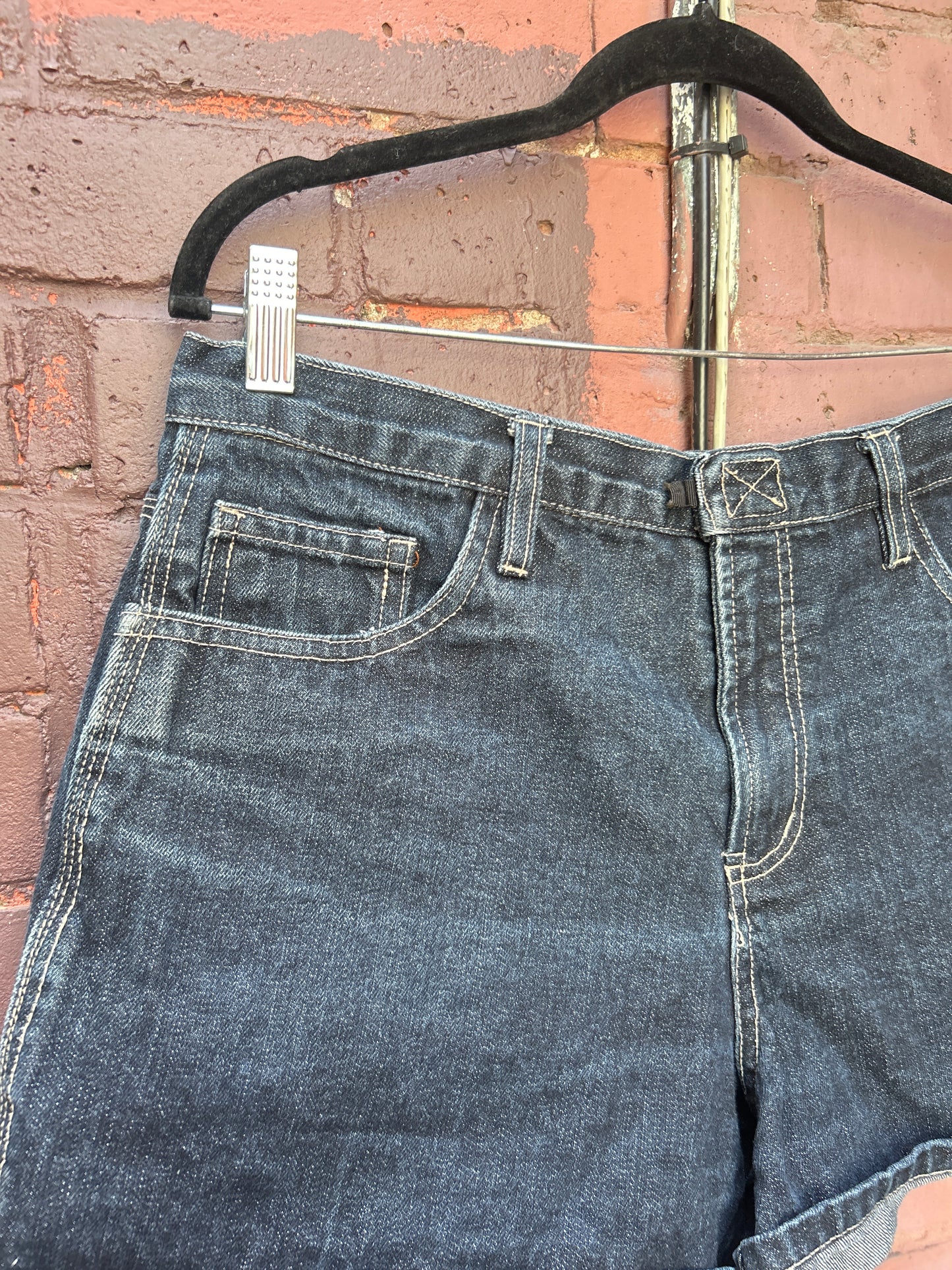 90's Vintage Dark Denim Short Cargo Shorts / 34 Waist