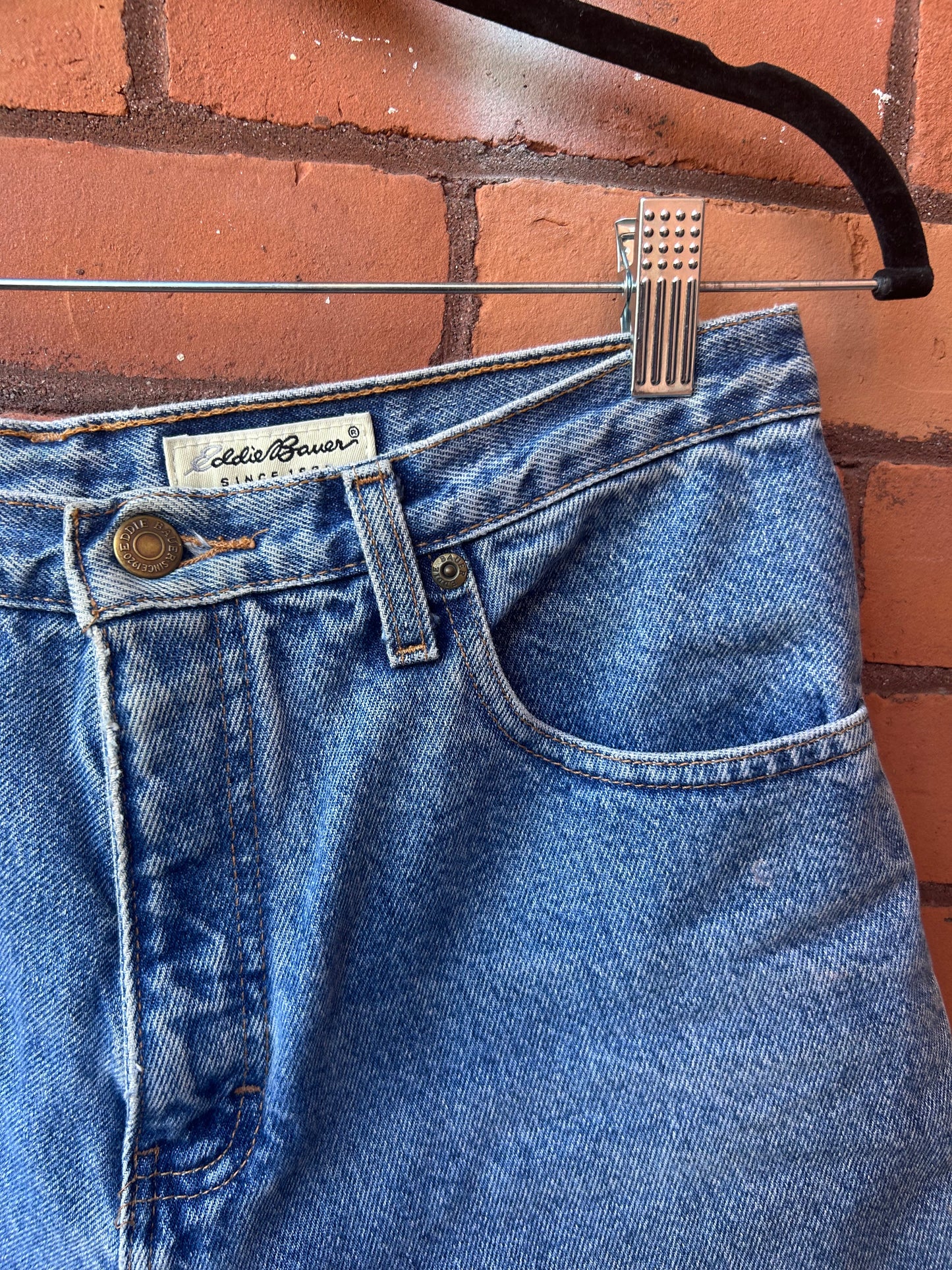 90’s Vintage Cut Off Mid Rise Denim Shorts / 30 Waist