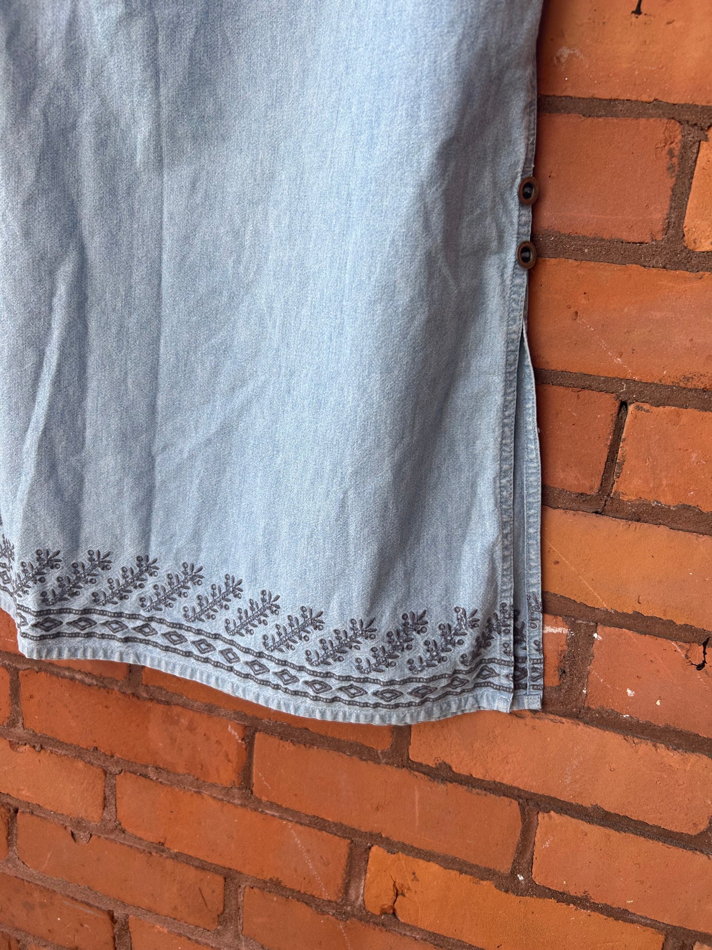 90’s Vintage Light Denim Embroidered Maxi Skirt / 32-36 Waist