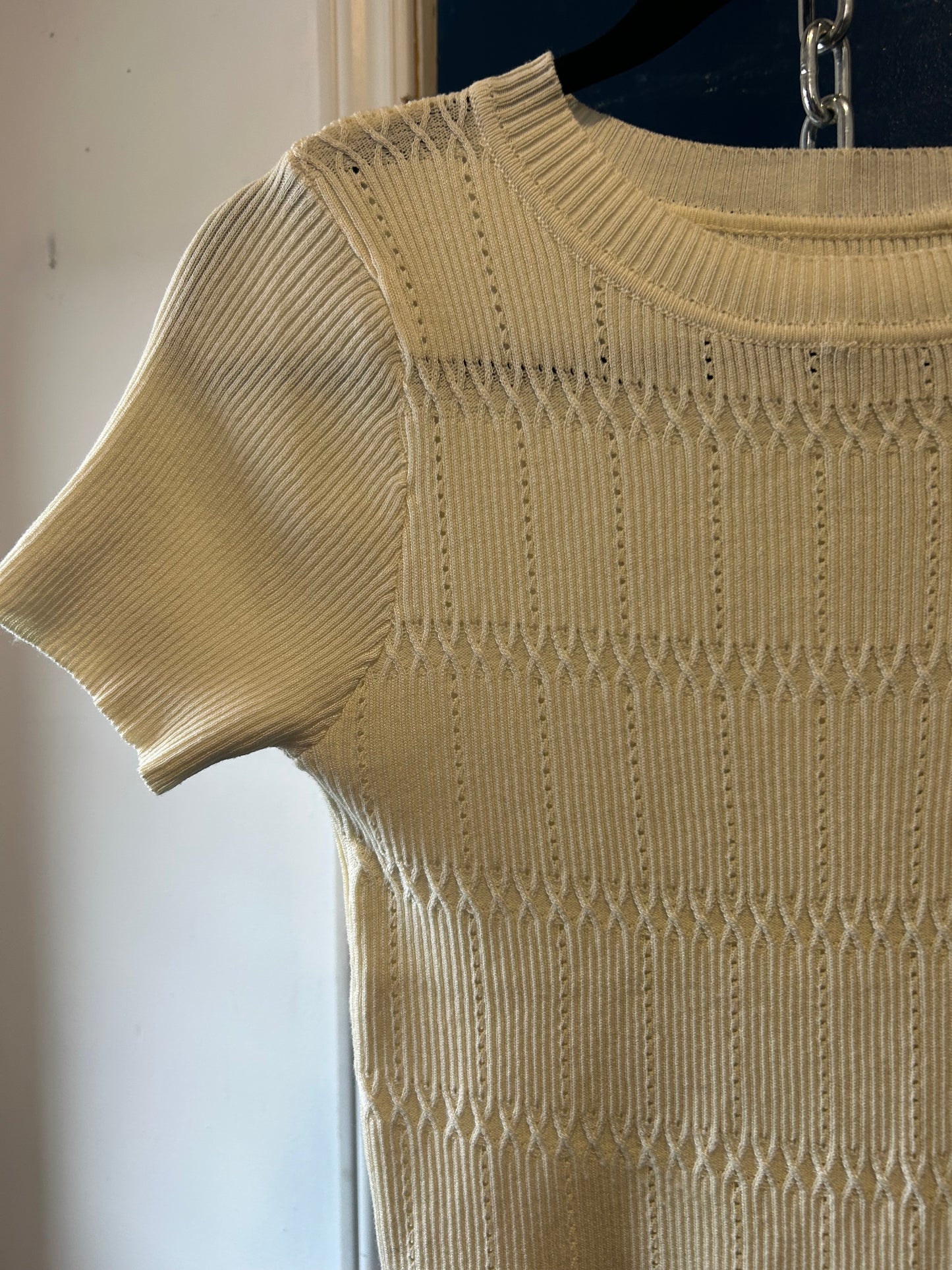 90’s Vintage Cream Ribbed Light Knit Fitted Tee / Size S