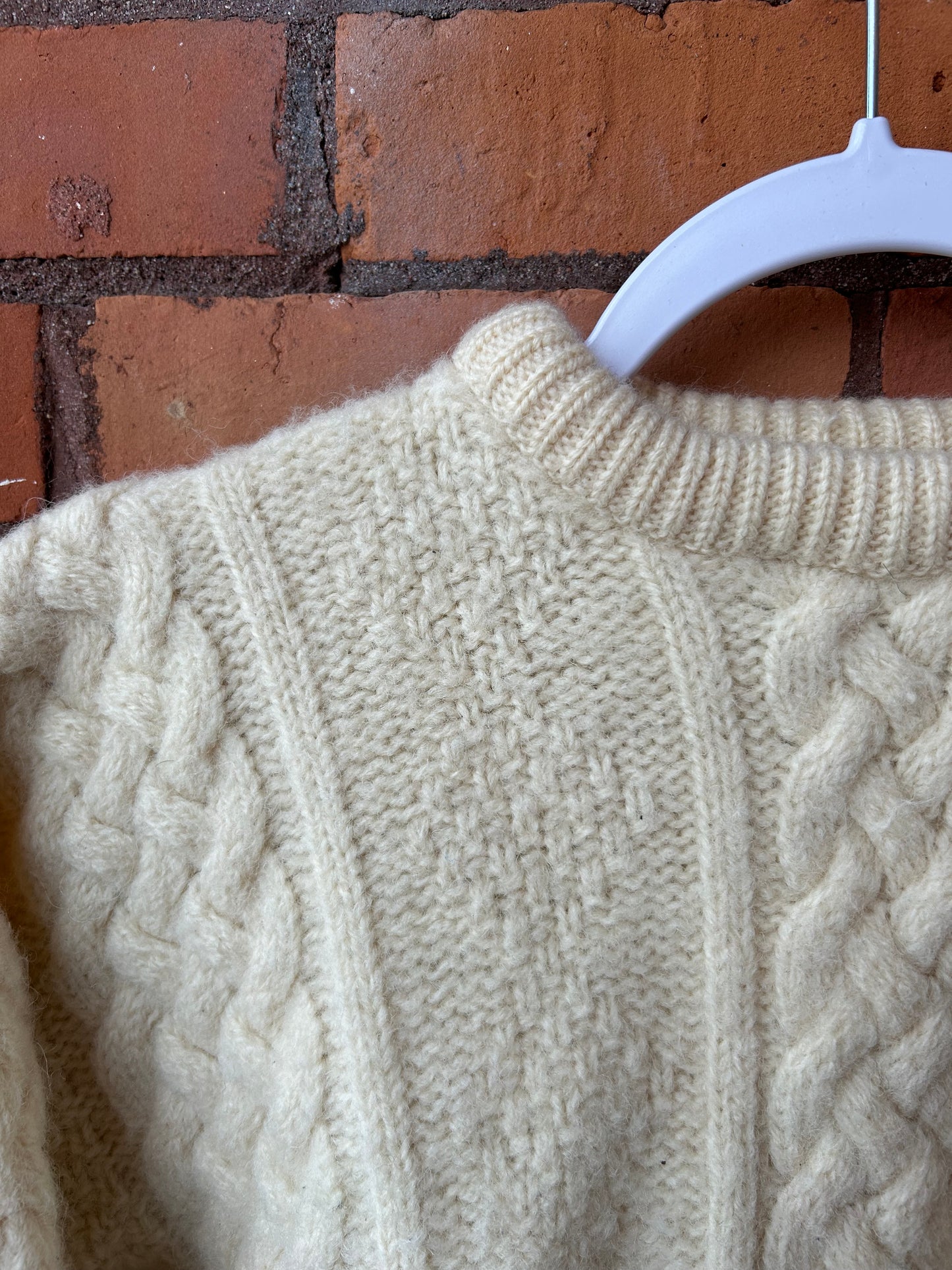 90’s Vintage Cream Wool Cable Knit Sweater / Size S