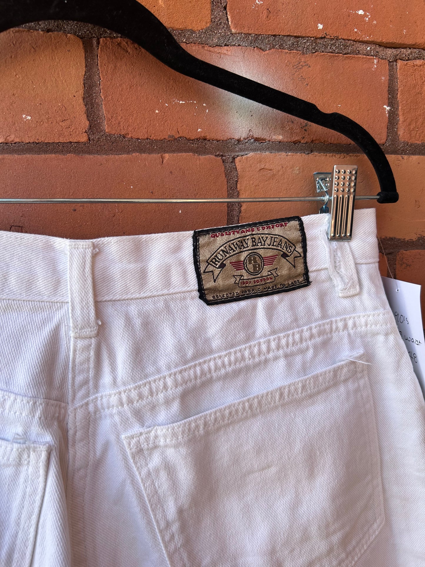 90’s Vintage White Denim Shorts / 28 Waist