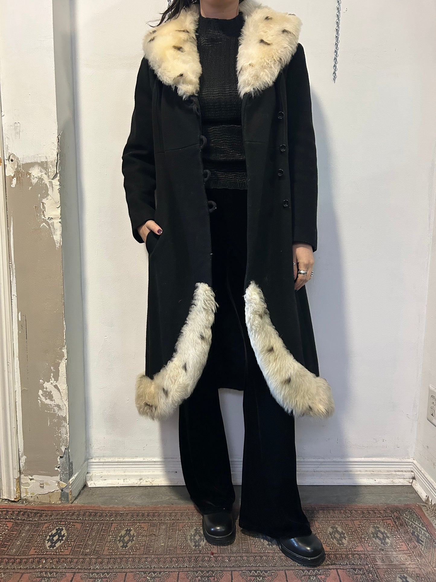 90’s Vintage Wool & Faux Fur Trim Over Coat / Size S