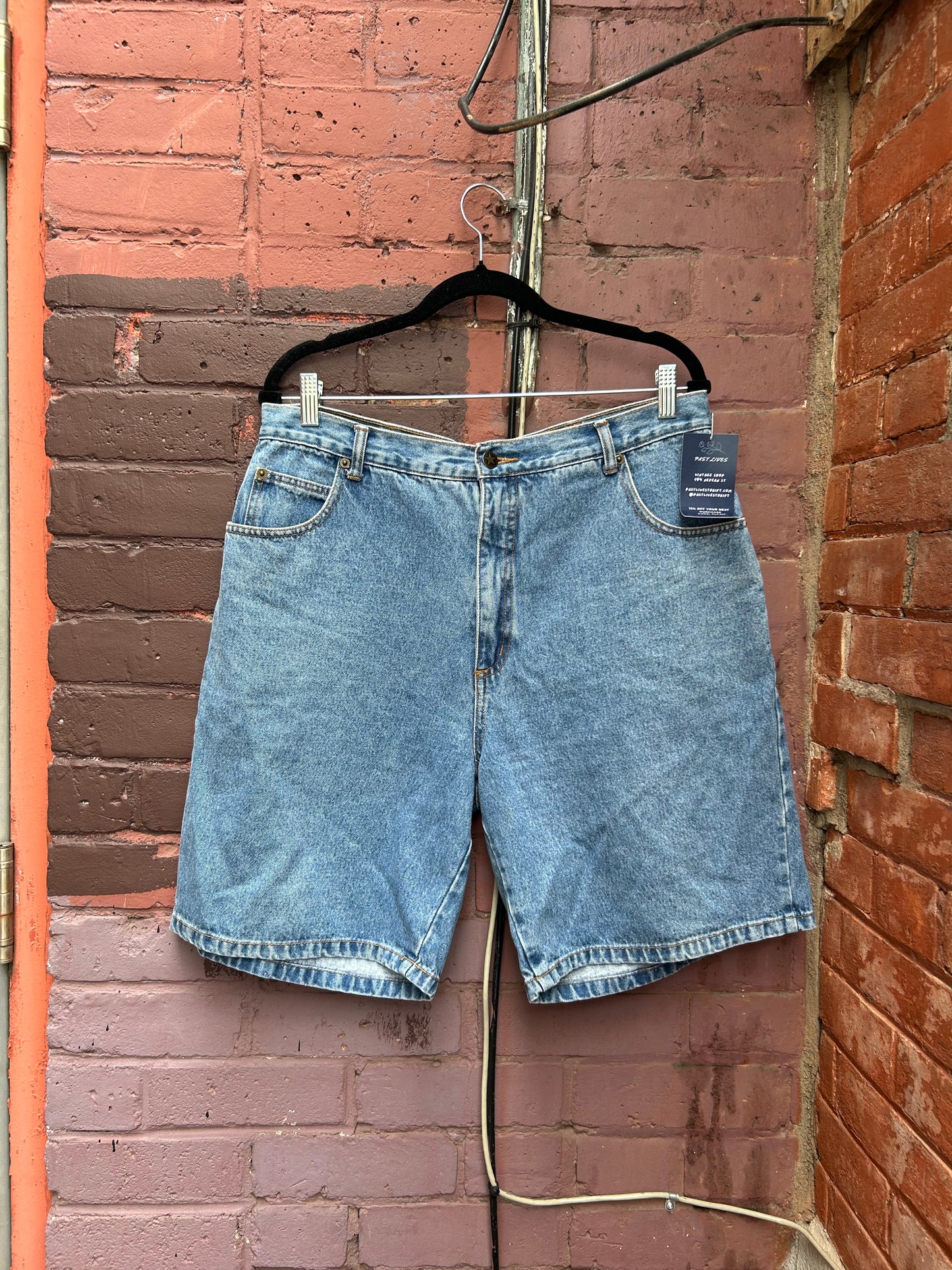 90’s Vintage Classic Faded Blue Jorts / 34 Waist