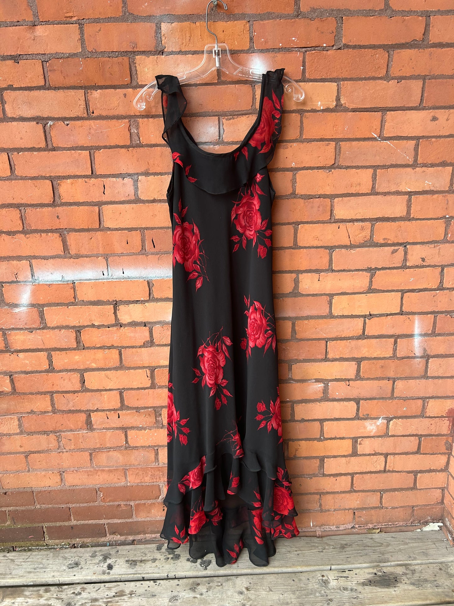 90’s Vintage Black & Red Rose Print Romatic Maxi Dress / Size 10-12