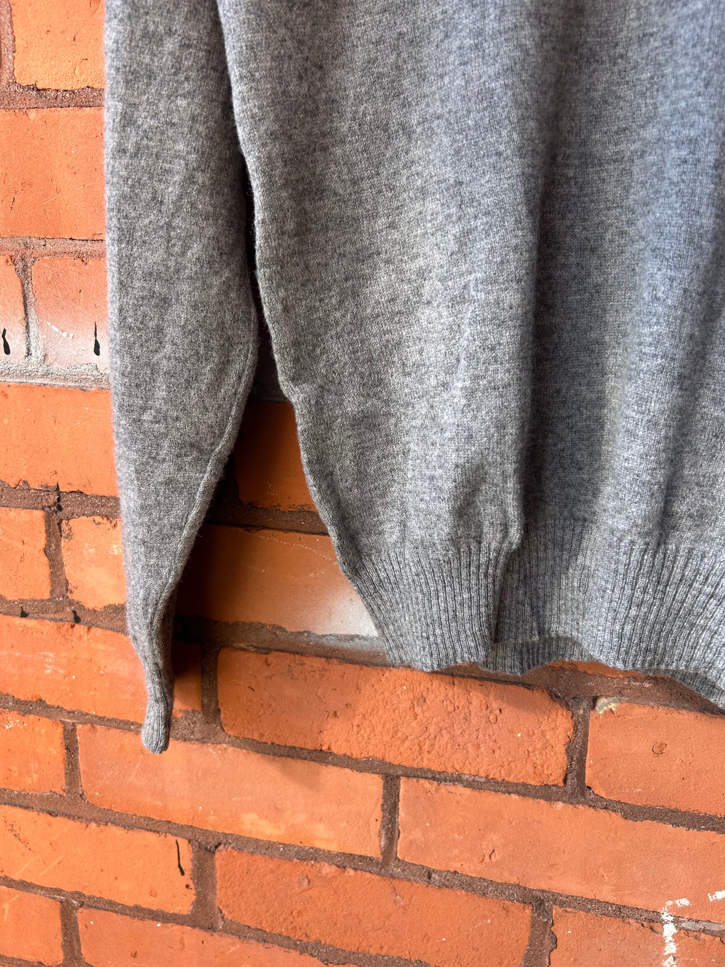 90’s Vintage Grey Lambswool Sweater / Size S