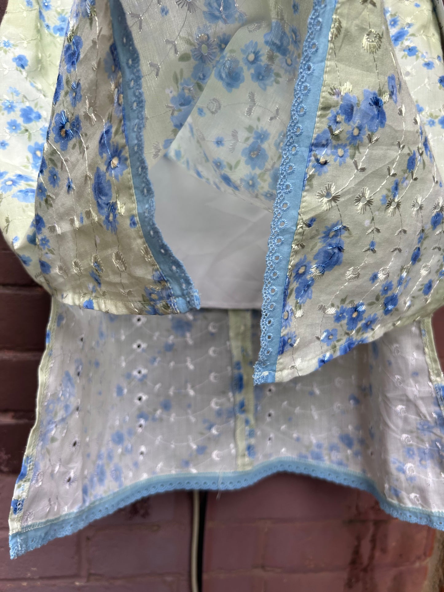 90's Vintage Green & Blue Floral Eyelet Midi Skirt / 30 Waist