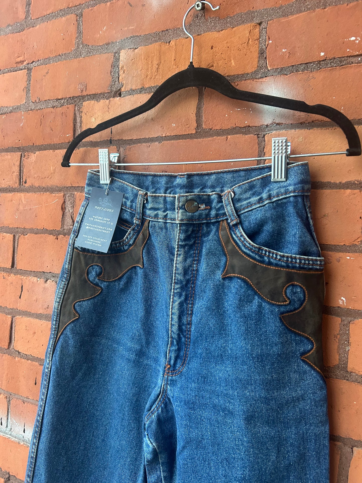 90’s Vintage Western Straight Leg Jeans / 26 Waist
