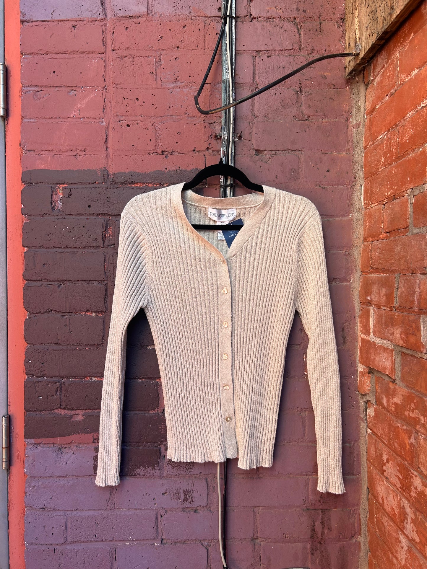 90's Vintage Beige Ribbed Knit Fitted Cardigan / Size M
