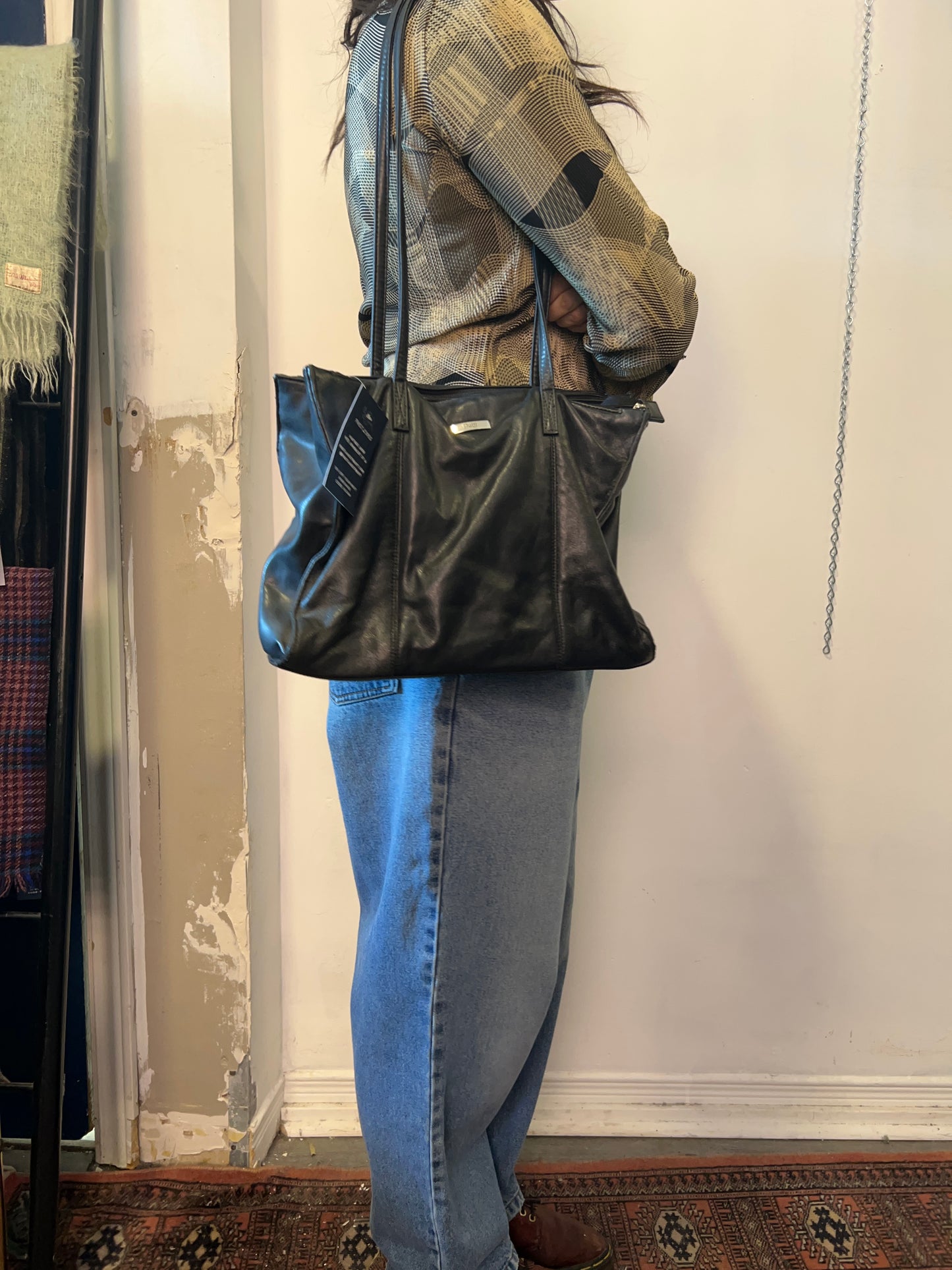 Y2K Vintage Black Leather Shoulder Tote Bag