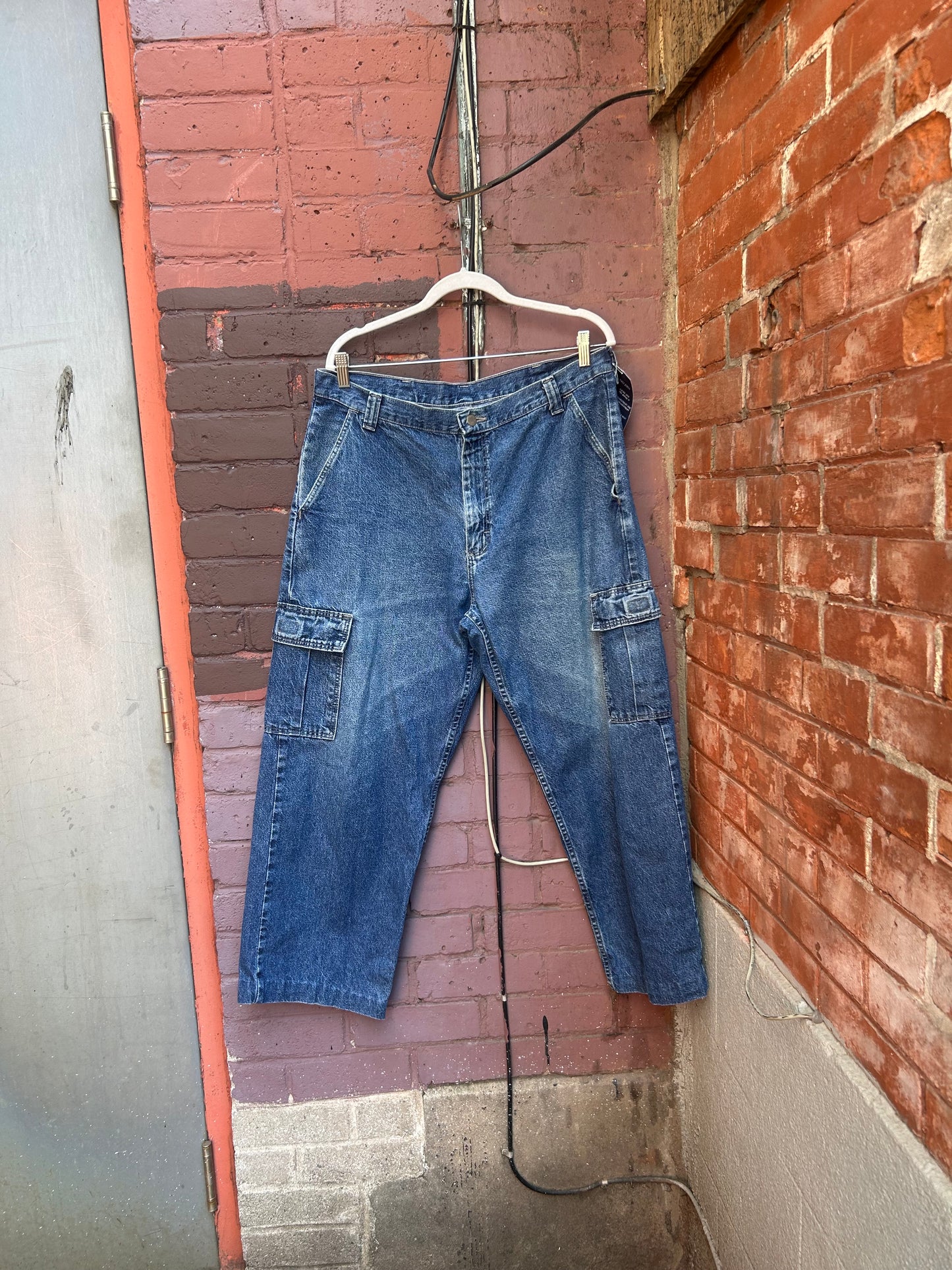 Y2K Vintage Baggy Faded Blue Cargo Jeans / 36 Waist