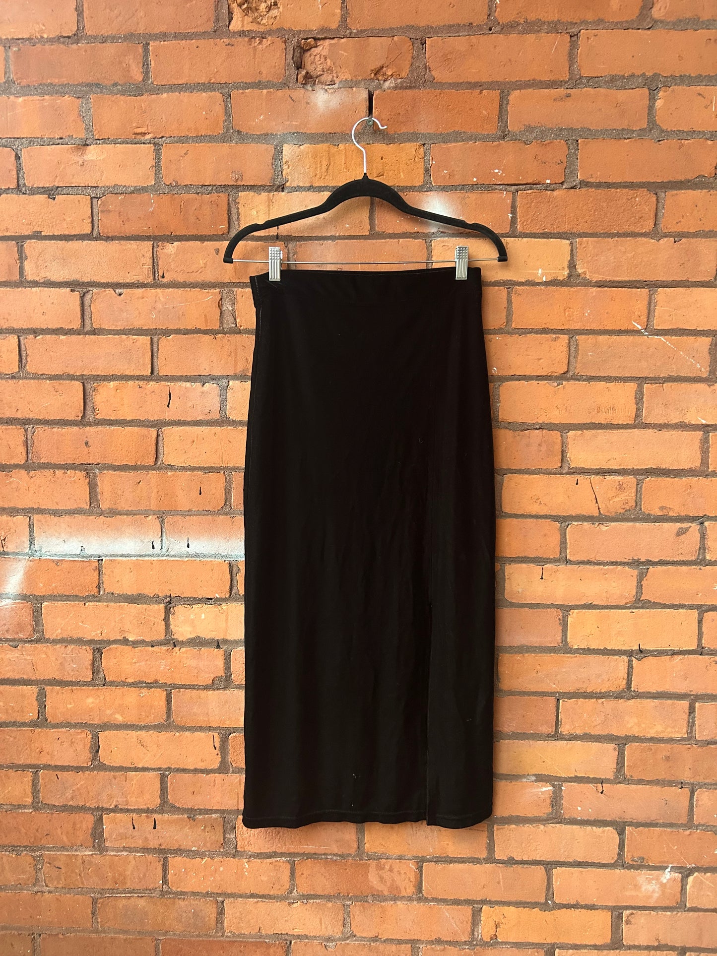 90’s Vintage Classic Black Velvet Maxi Skirt / 28 Waist