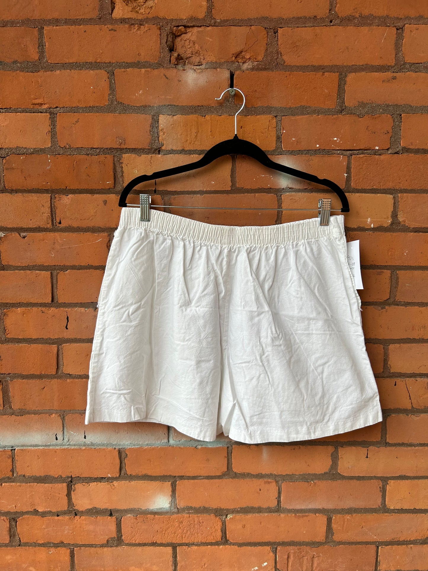 90’s Vintage White Cotton Shorts / 34 - 38 Waist