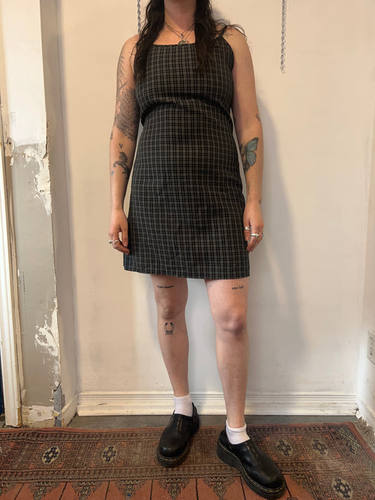 90’s Vintage Black & White Plaid Mini Dress / Size 10-12