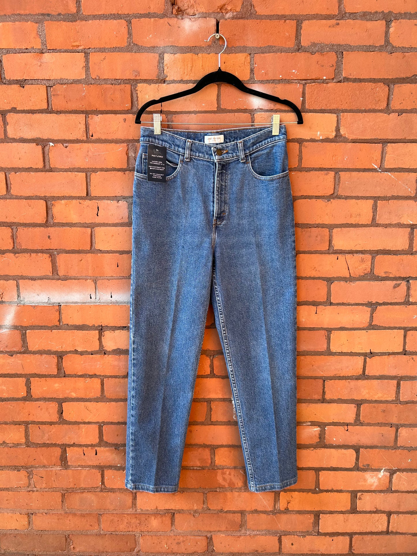 90’s Vintage Slim Straight Leg High Waist Jeans / 30 Waist