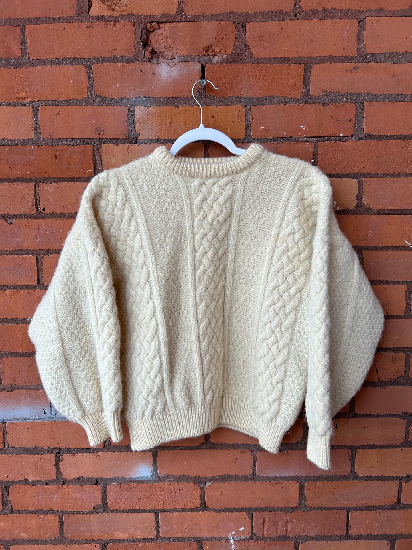 90’s Vintage Cream Wool Cable Knit Sweater / Size S