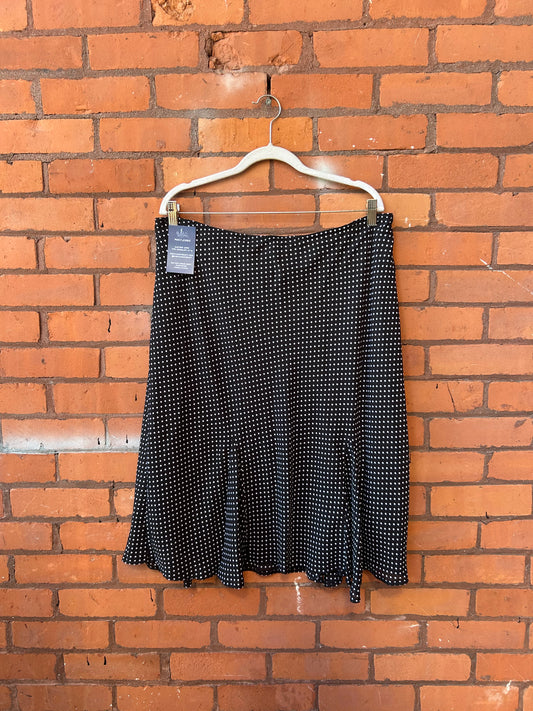 90’s Vintage Black & White Polka Dot Flowy Midi Skirt / 38-42 Waist
