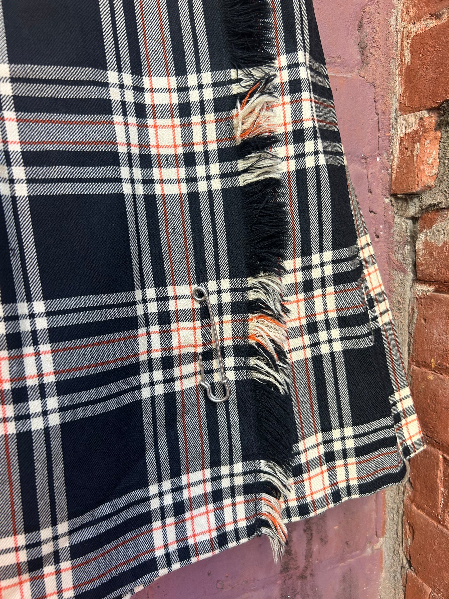 80's Vintage Black & Orange Tartan Wool Midi Skirt / 26 Waist