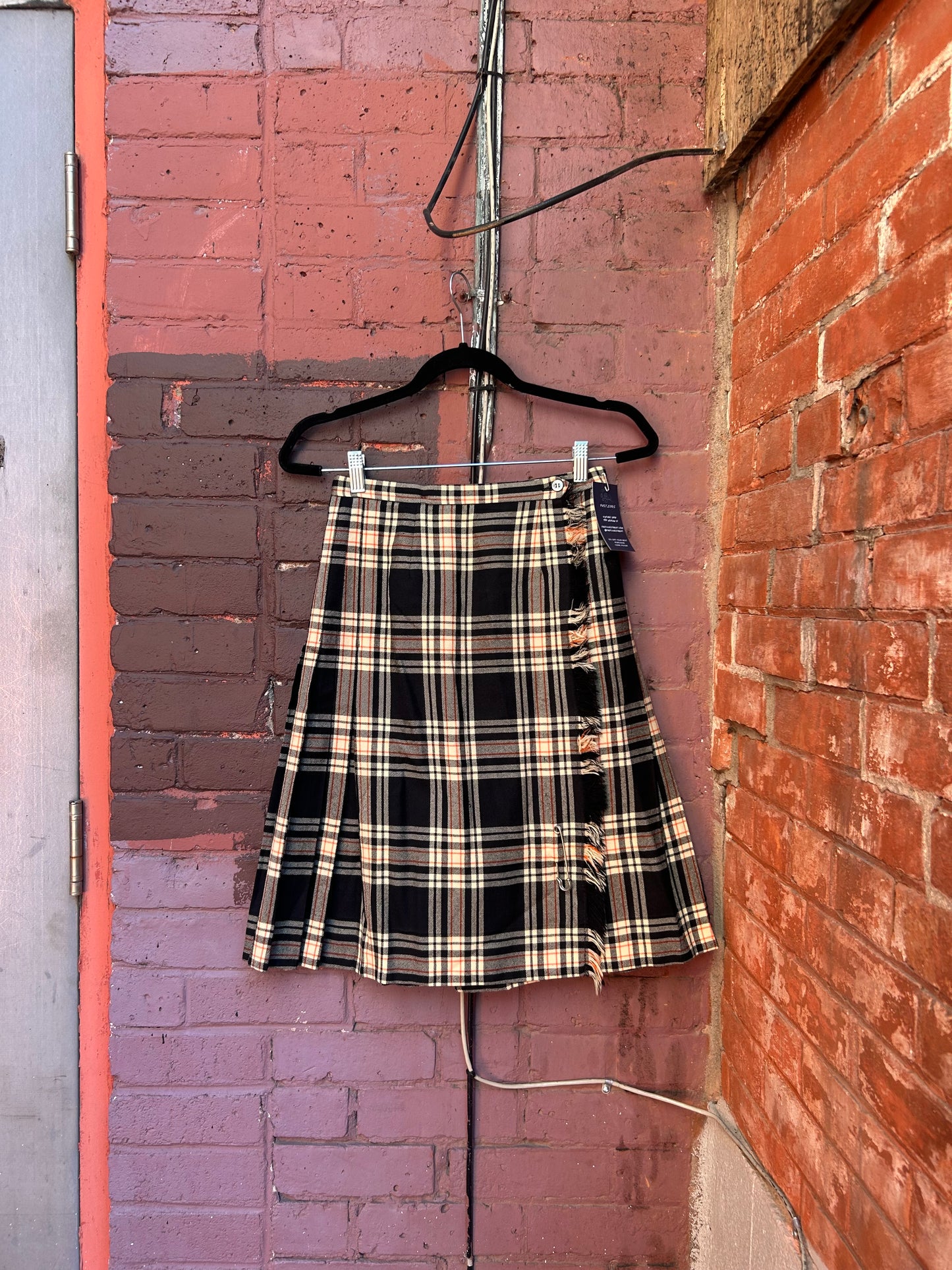 80's Vintage Black & Orange Tartan Wool Midi Skirt / 26 Waist