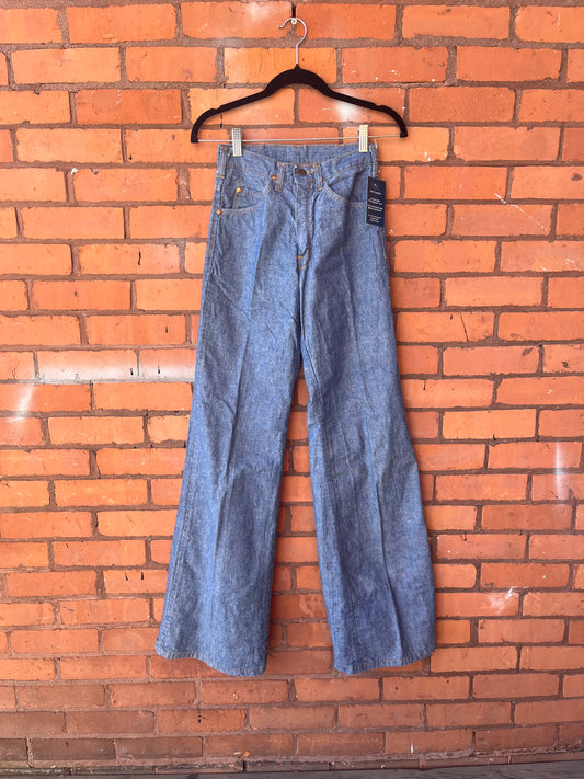 70’s Vintage Blue Bell Bottom Wide Leg Jeans / 24 Waist