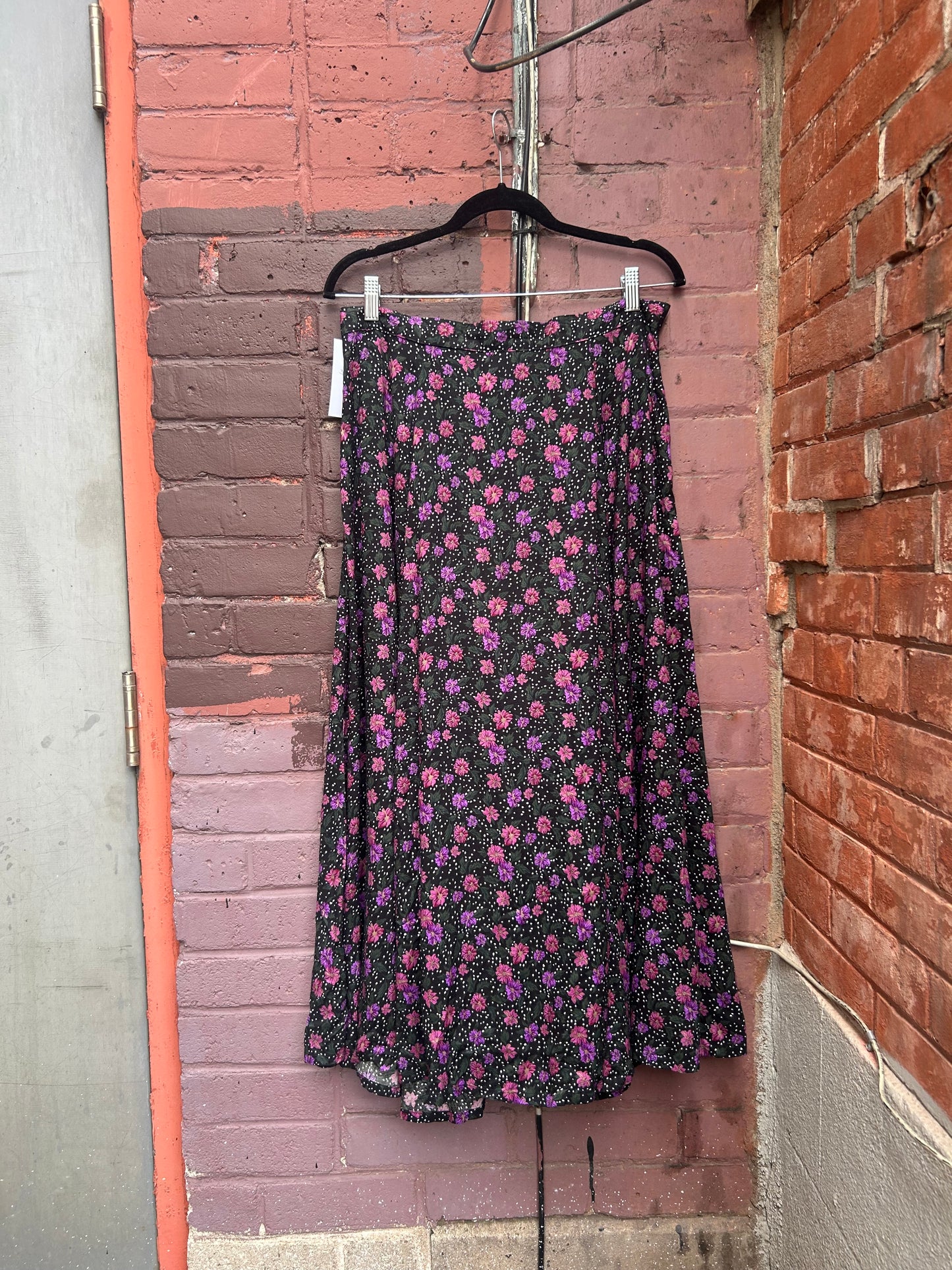 90’s Vintage Purple Floral Pleated Button Down Skirt / 34 Waist