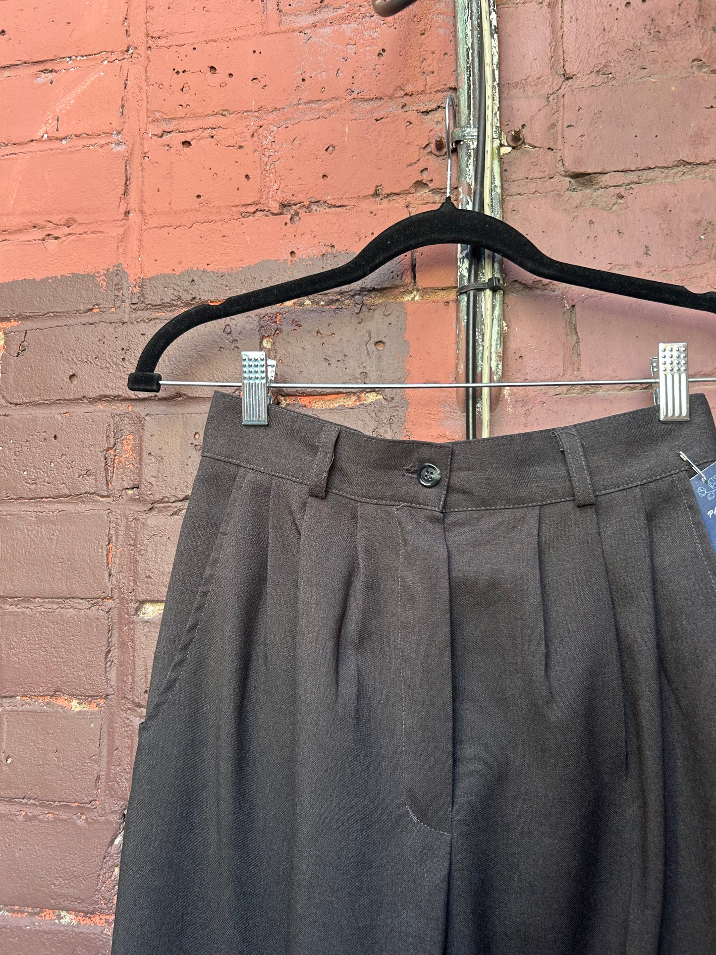 90’s Vintage Dark Grey Pleated Trousers / 26 Waist