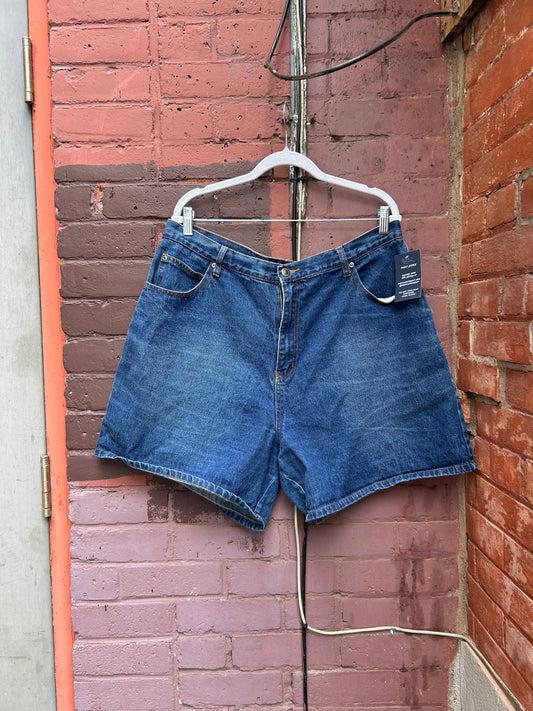 90's Vintage Classic Blue Denim Shorts / 40 Waist