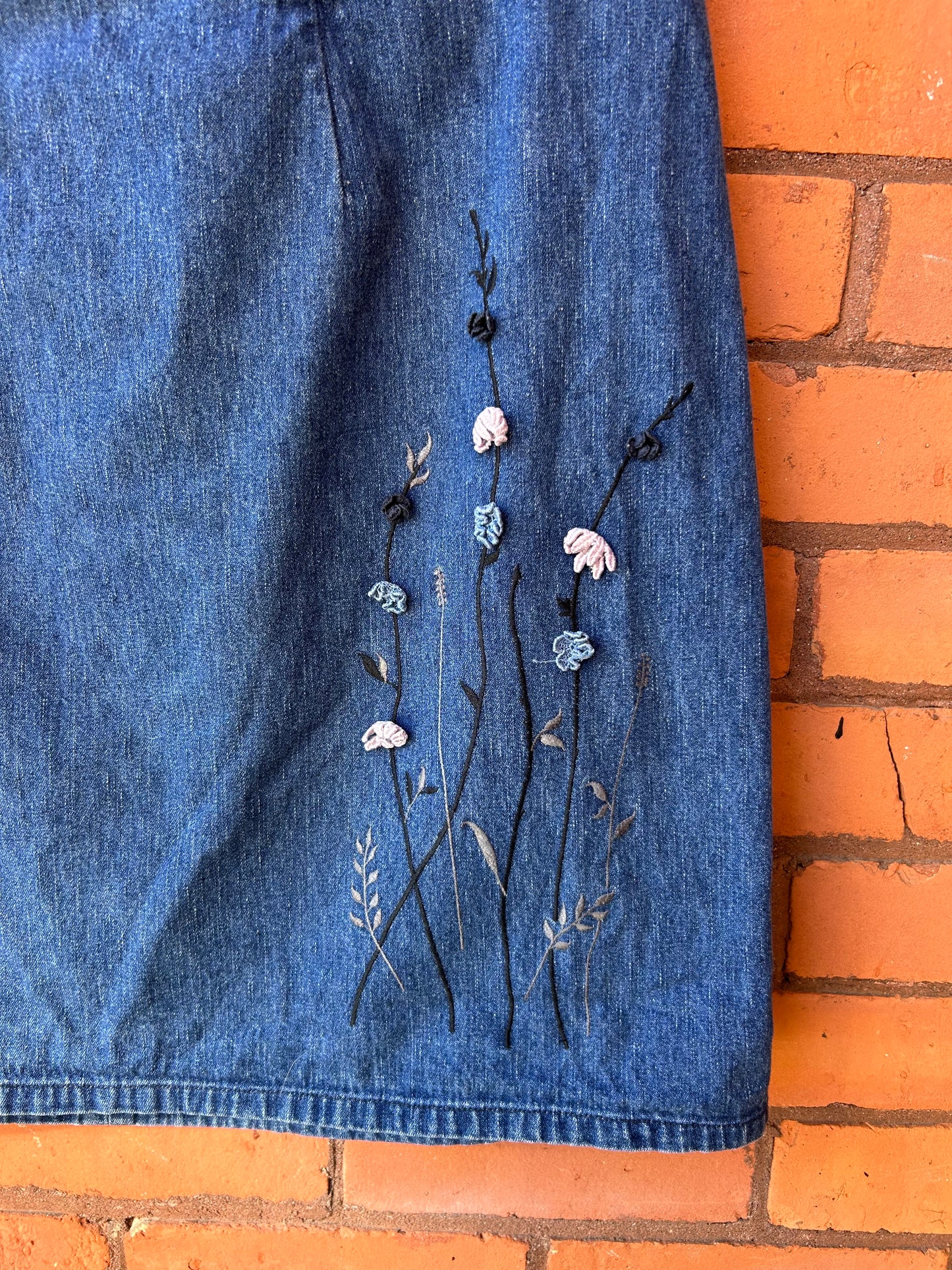 90’s Vintage Blue Denim Floral Mini Skirt / 38 Waist