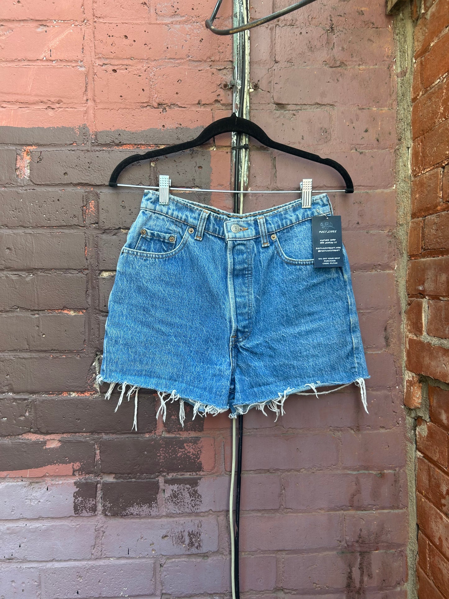 90's Vintage Levi's Cut Off Denim Shorts / 26 Waist