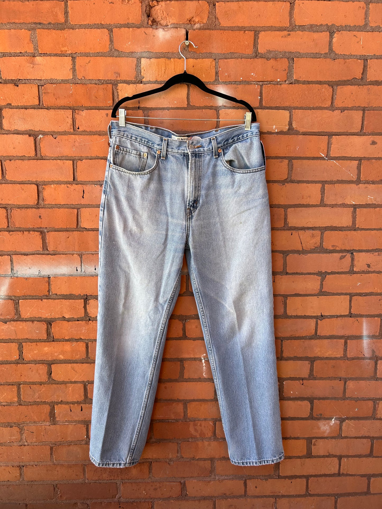 Y2K Vintage Levi’s Light Wash Straight Leg Jeans / 34 Waist