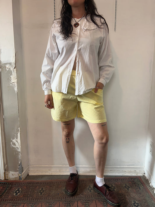 90’s Vintage Butter Yellow Cotton Casual Shorts / 32-38 Waist