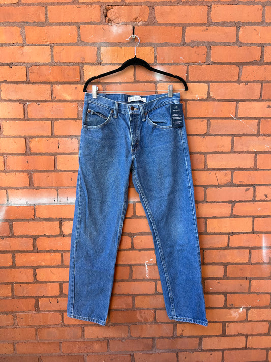 90’s Vintage Lee Blue Straight Leg Mid Rise Jeans / 31 Waist