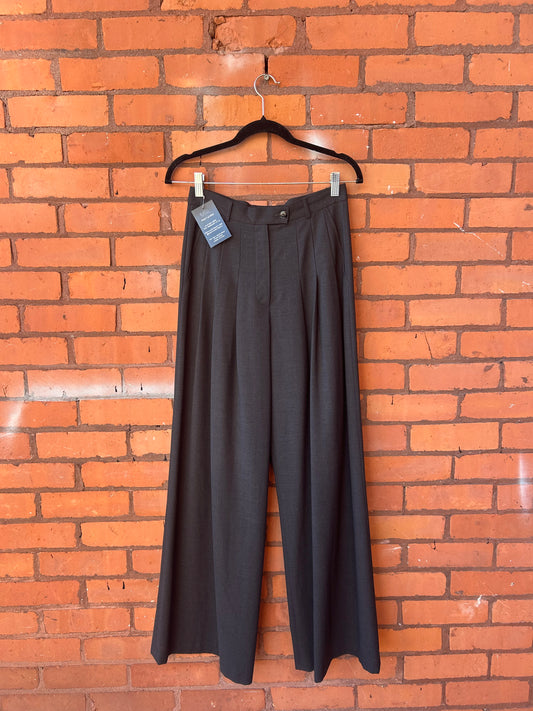 90’s Vintage Grey Pleated Wide Leg Trousers / 28 Waist