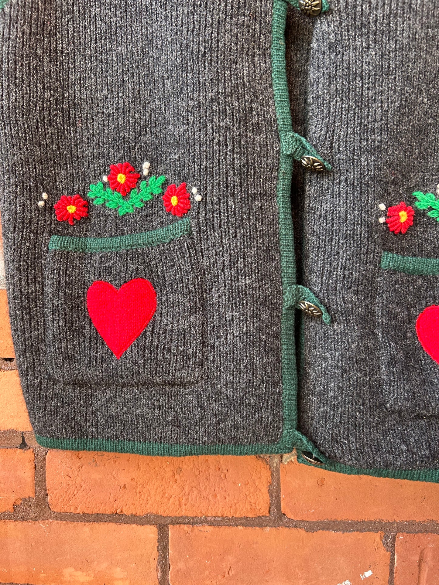 90’s Vintage Grey Wool Flower & Heart Sweater Vest / Size L
