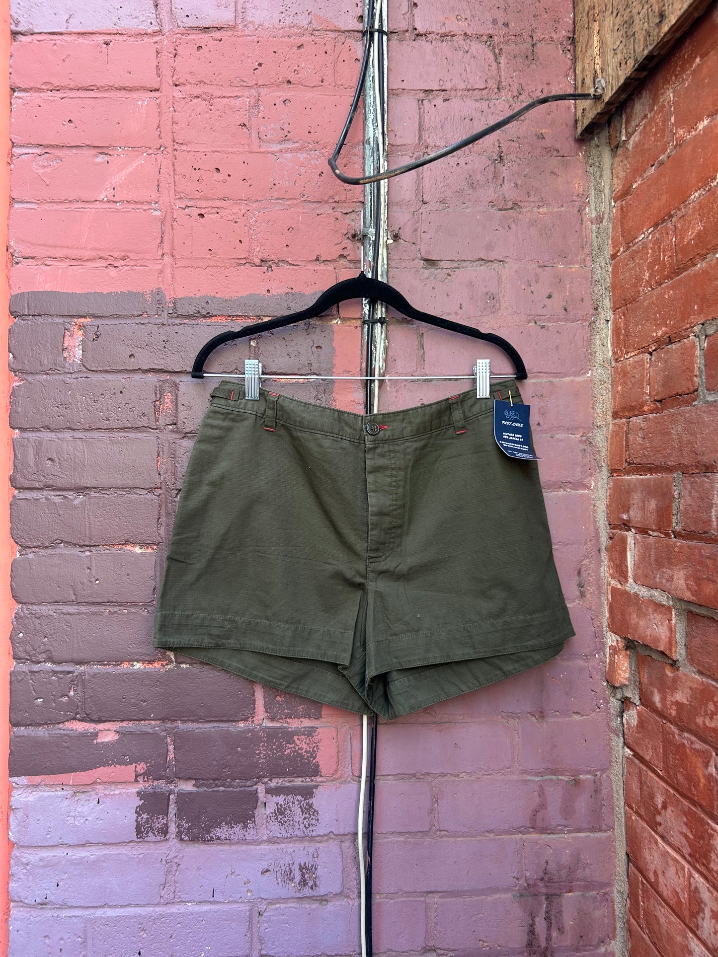 Y2K Vintage Gap Green Cotton Cargo Shorts / 31 Waist