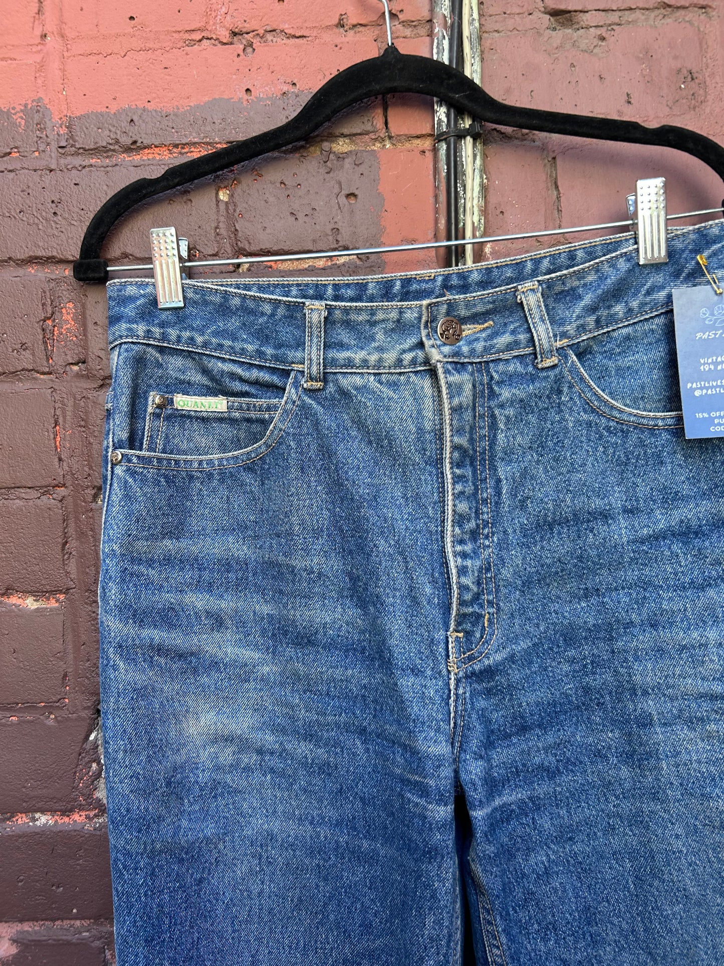 90’s Vintage Faded Blue Straight Leg Jeans / 30 Waist