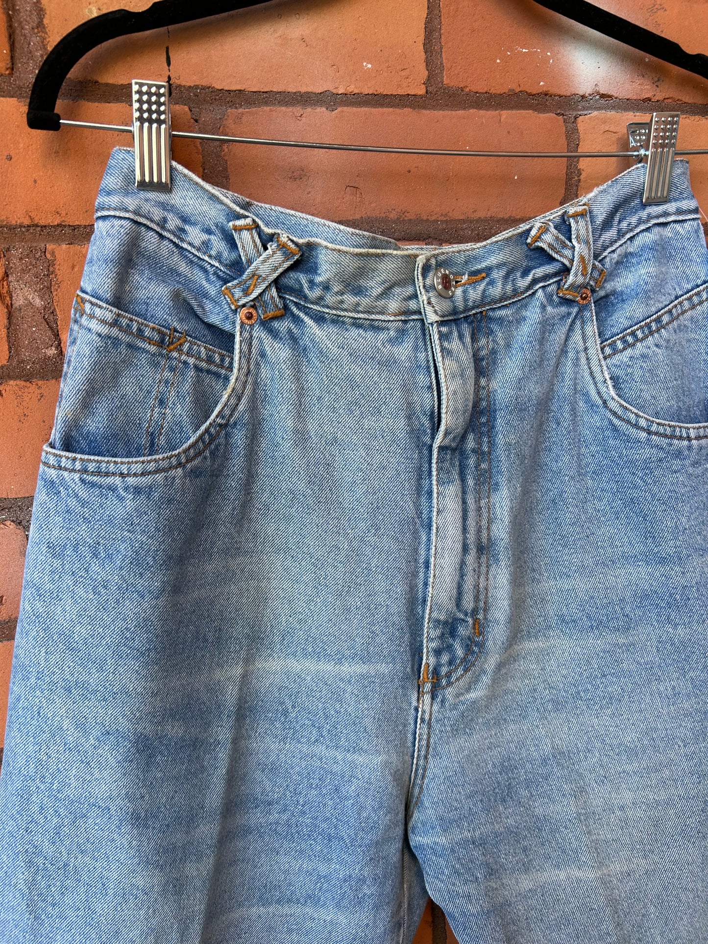 90’s Vintage High Waist Light Wash Jeans / 30 Waist