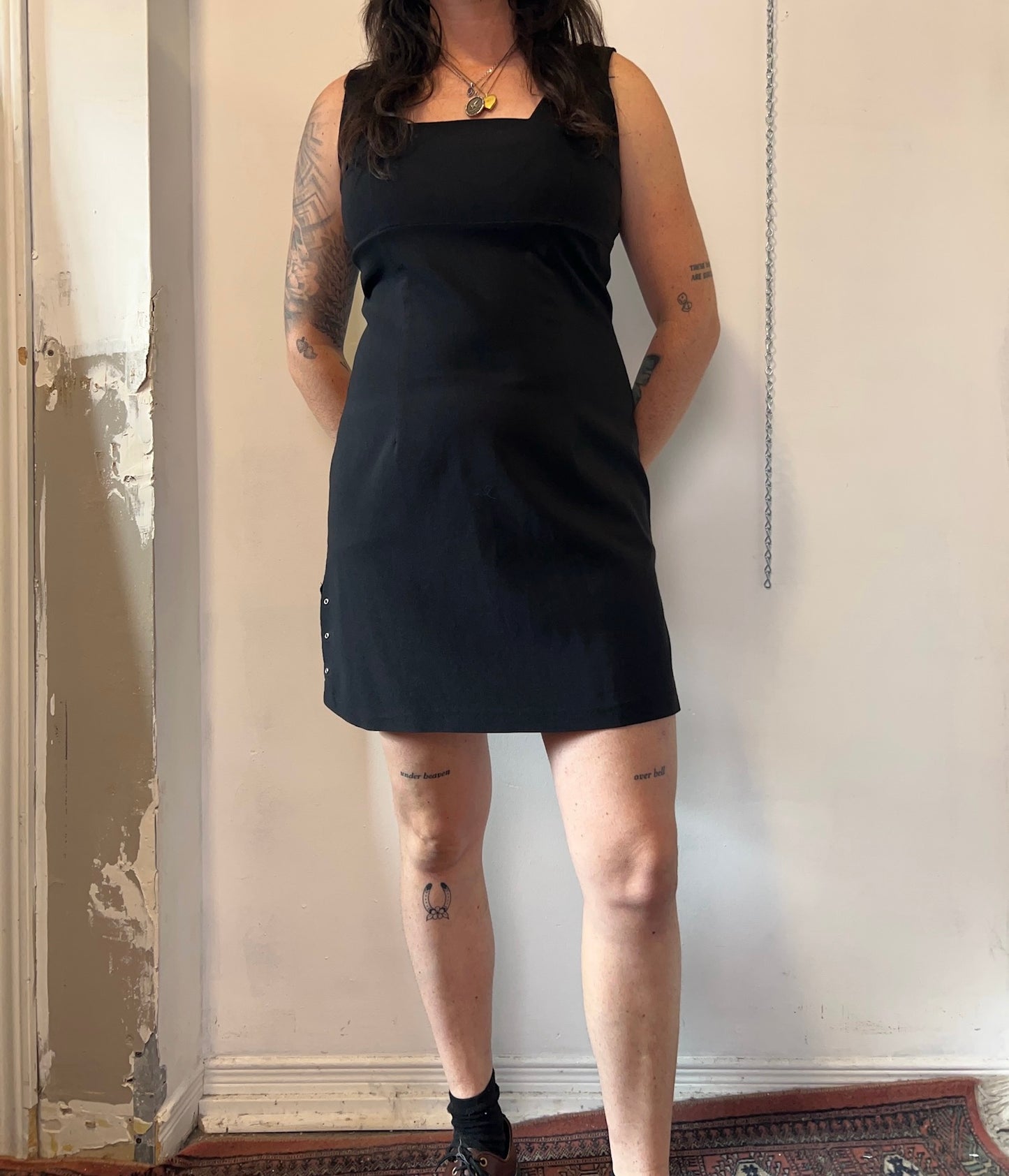 90’s Vintage Black Grommet Mini Dress / Size 10-12