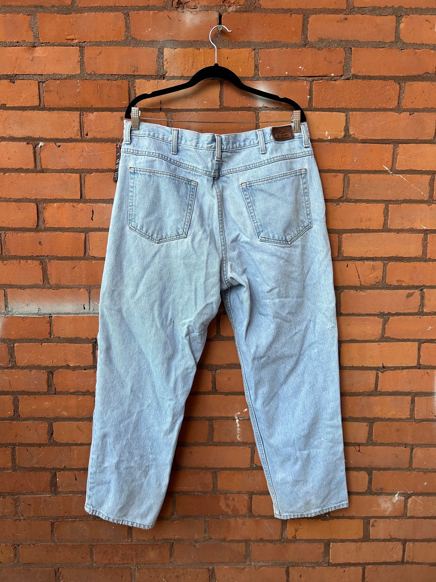 90’s Vintage Light Wash Straight Leg Jeans / 38 Waist