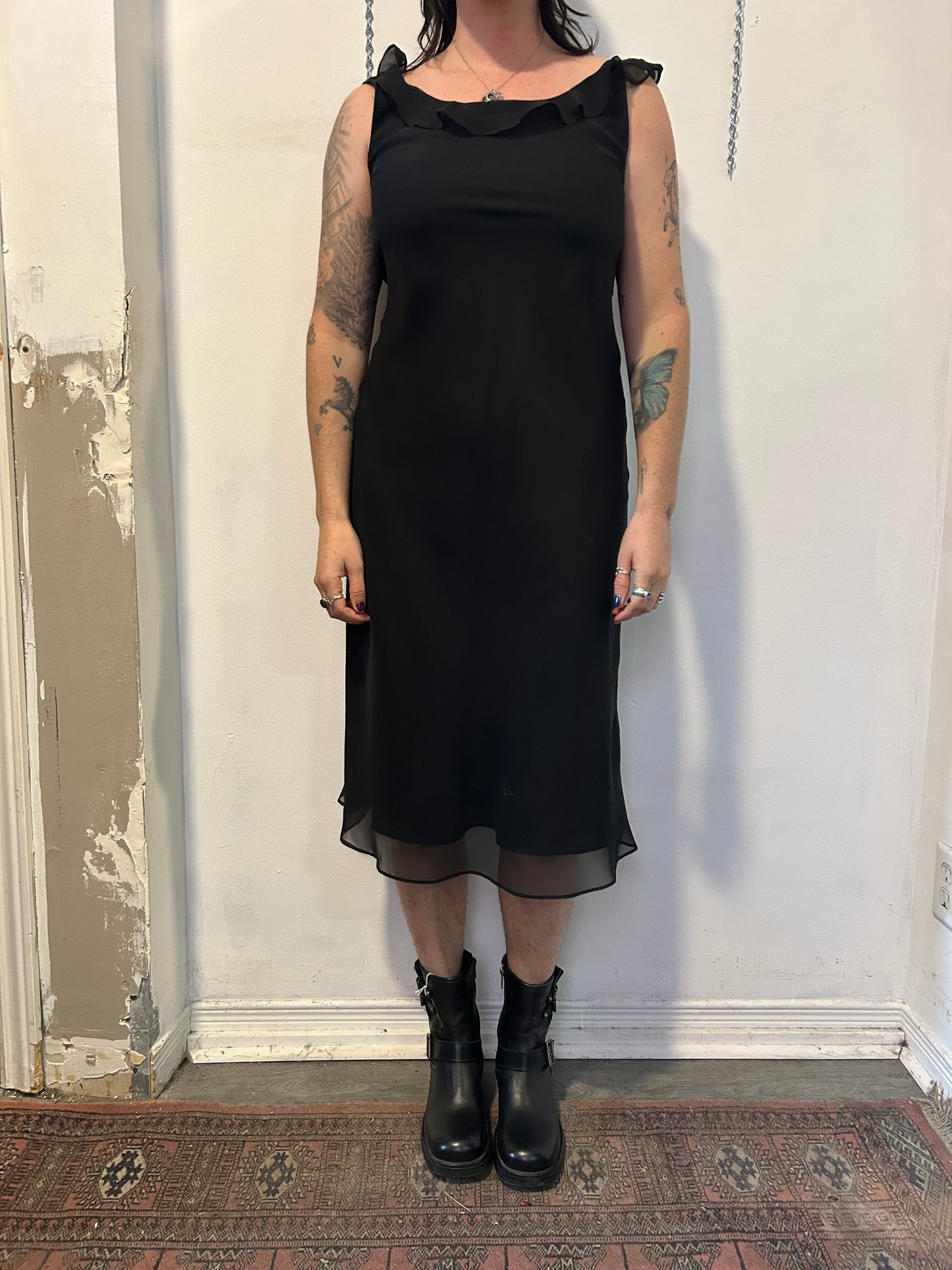 90’s Vintage Black Ruffle Bow Dress / Size 10