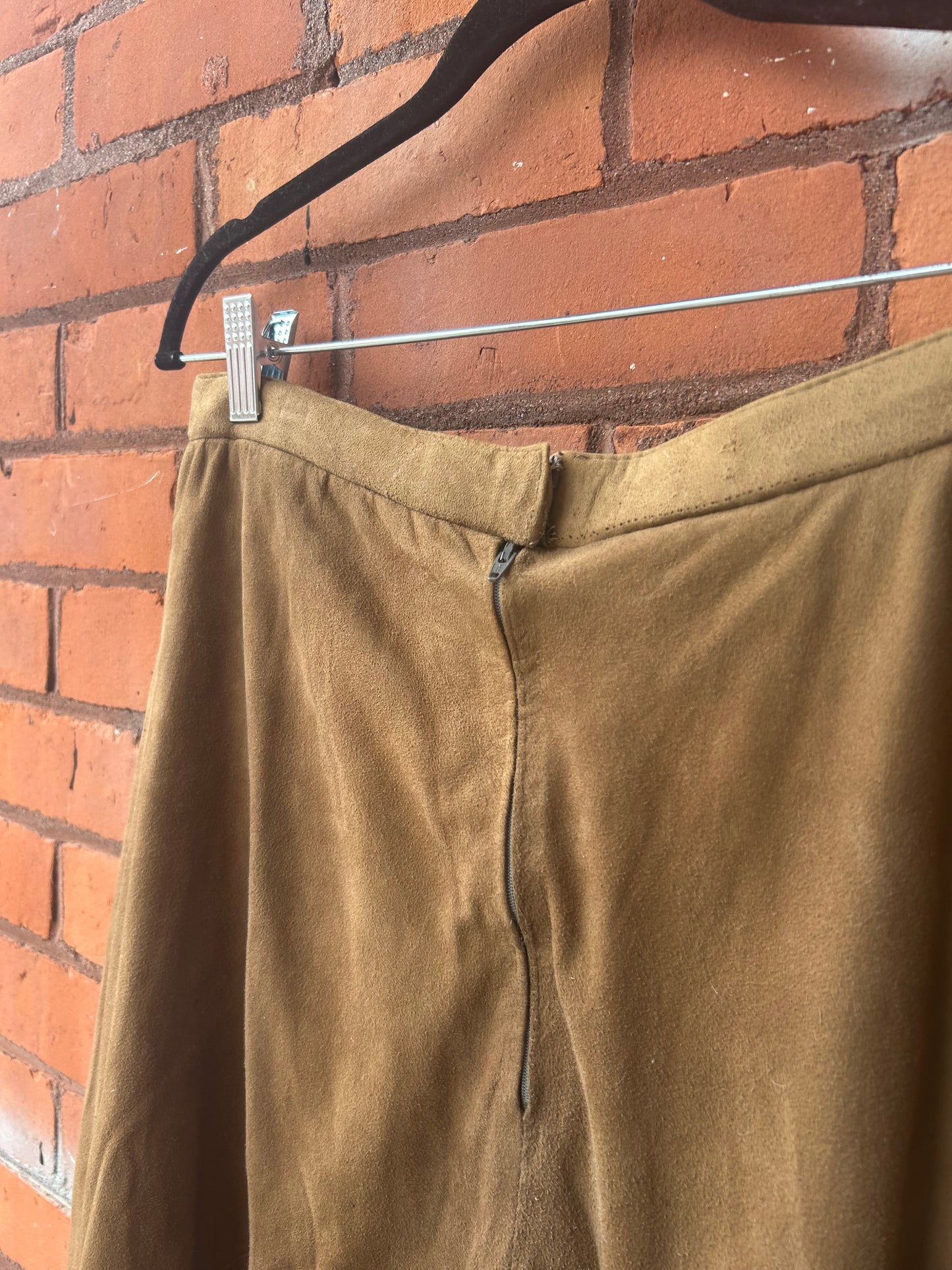 70's Vintage Brown Suede Culottes / 30 Waist