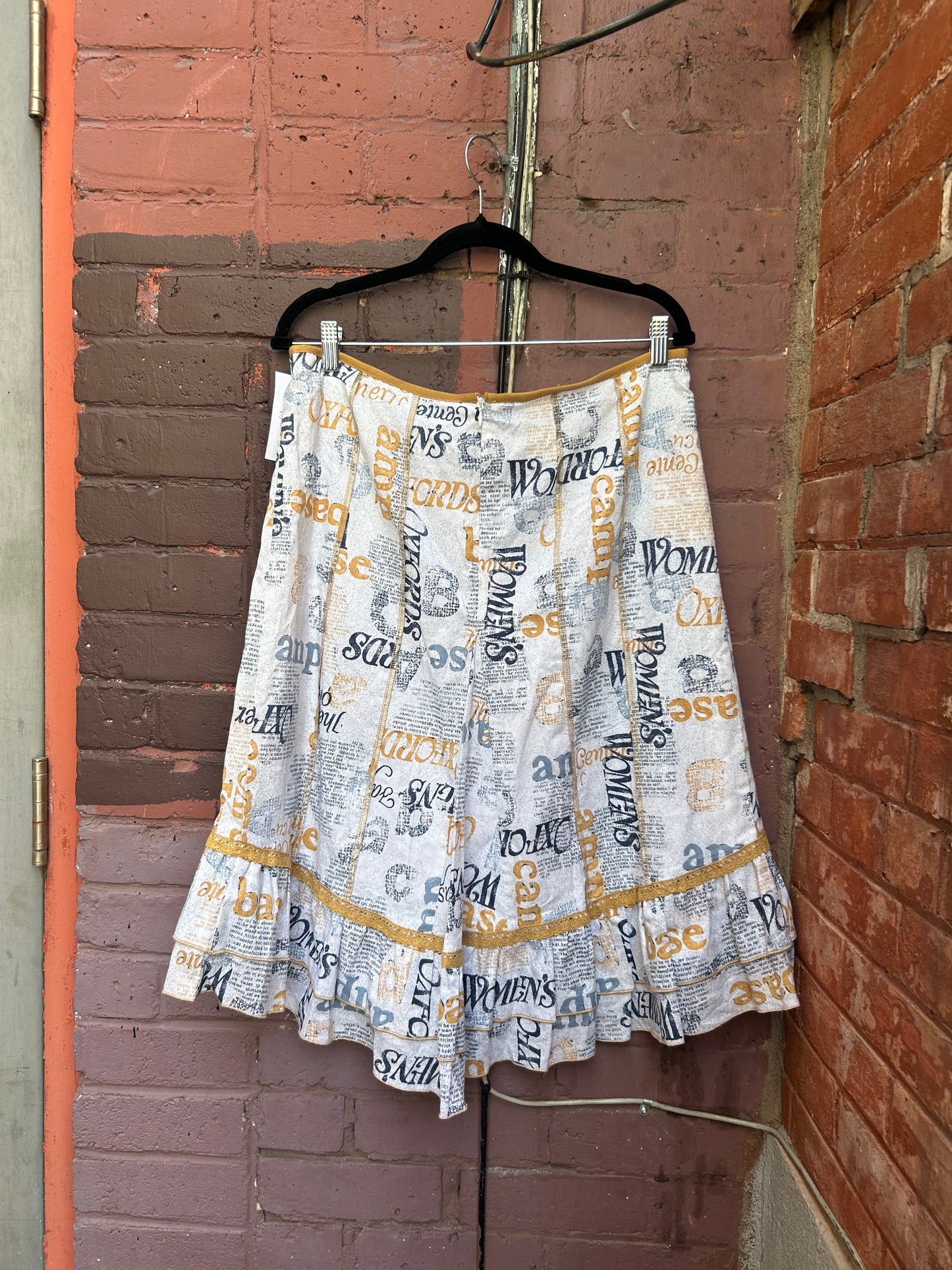 Y2K Vintage White & Beige ‘Women’s Words’  Lace Up Midi Skirt / 34 Waist